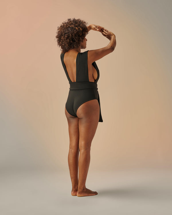 CREPE V SWIMSUIT BLACK